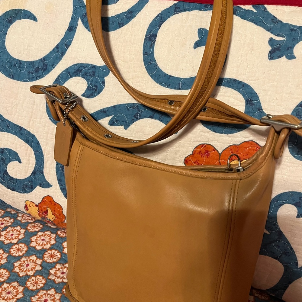 Vintage Coach Medium Slim Duffle Sac - 9816, tan - Picture 2 of 16